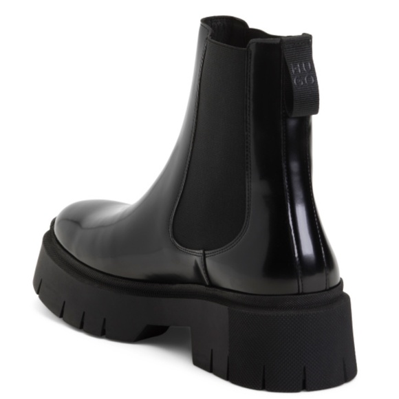 NWT HUGO BOSS Made In Portugal Black Leather Chelsea Booties Size EU40/US9 - Picture 2 of 5